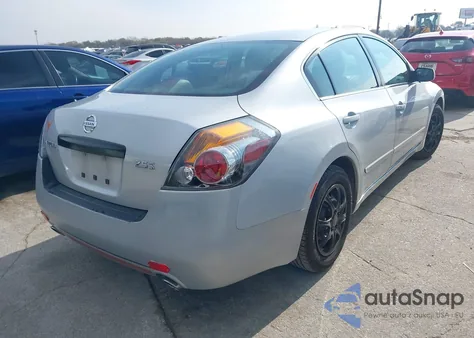 2011 Nissan Altima 2.5 S z USA, uszkodzony, nr VIN 1N4AL2AP2BN477690